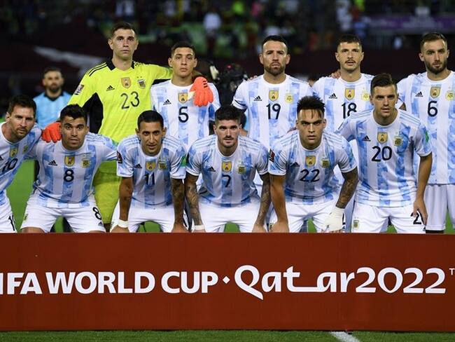 Jugadores de la selección argentina ante Venezuela por Eliminatorias. Foto: Yuri Cortez - Pool/Getty Images