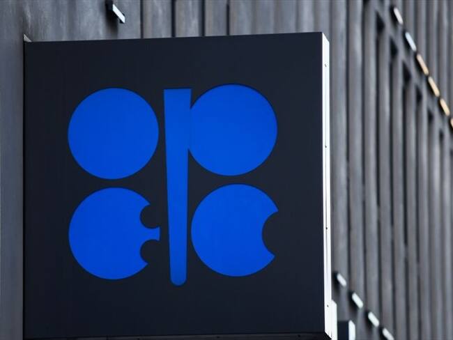 La Organización de Países Exportadores de Petróleo (OPEP) y sus aliados decidieron este jueves mantener en abril sin cambios los recortes vigentes de su oferta petrolera, salvo Rusia y Kazajistán. Foto: Getty Images