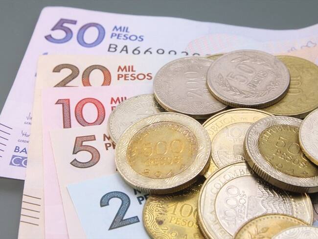 El Observatorio Fiscal de la Universidad Javeriana presentó los resultados del informe '¿Cómo va la transparencia en el manejo de los recursos públicos?'. Foto: Getty Images / KIKINUNCHI