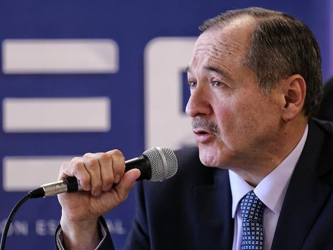 El presidente del tribunal especial no le cerró la puerta a reorganizar los siete macrocasos abiertos en la JEP hasta el momento. Foto: Colprensa