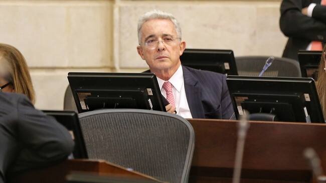 Audiencia de solicitud de preclusión a favor de Uribe sufriría retraso. Foto: Colprensa