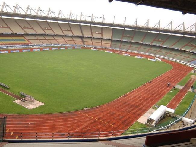 Con “rompeolas” buscan prevenir accidentes en las tribunas del Metropolitano. Foto: Colprensa