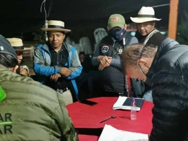 Los delegados del Gobierno Nacional y los líderes indígenas firmaron el acuerdo . Foto: Cortesía Cric