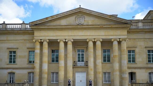 El ministro del Interior, Daniel Palacios, con funciones presidenciales, anunció la llegada de María Paola Suárez. Foto: Getty Images / RAUL ARBOLEDA