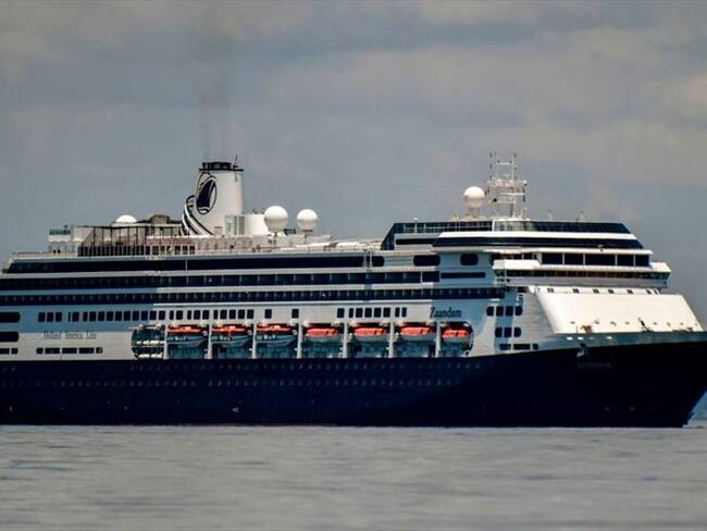 El paso anoche por el Canal de Panamá del crucero Zandaam, donde se detectaron casos de COVID-19 y se registraron 4 muertos, fue "excepcional". Foto: Getty Images