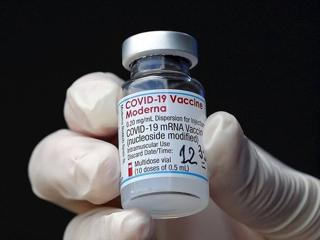 Los datos se basan en un estudio inicial con más de 3.000 participantes en Estados Unidos que recibieron al menos una dosis de la vacuna . Foto: EFE/Robert Ghement/Archivo